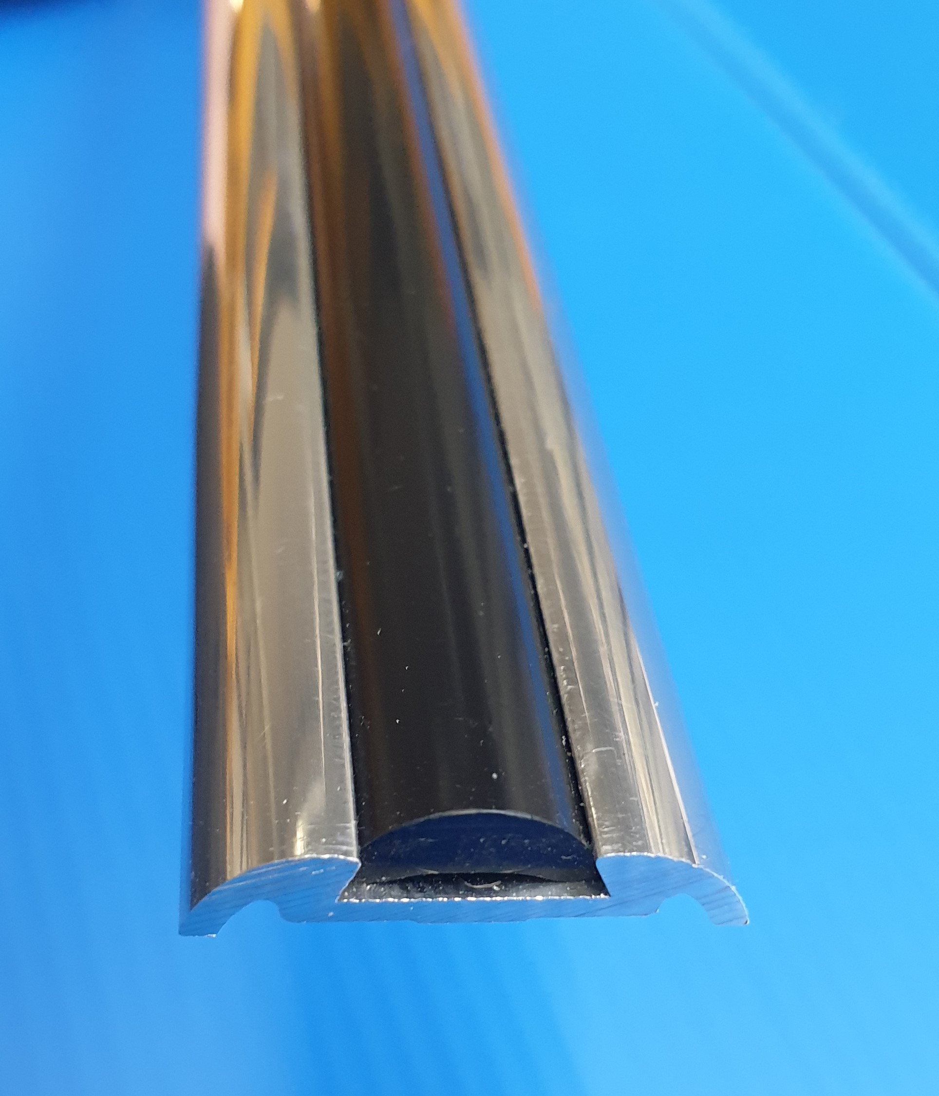 Polished Herzim Rail + Black PVC Insert - Image 8